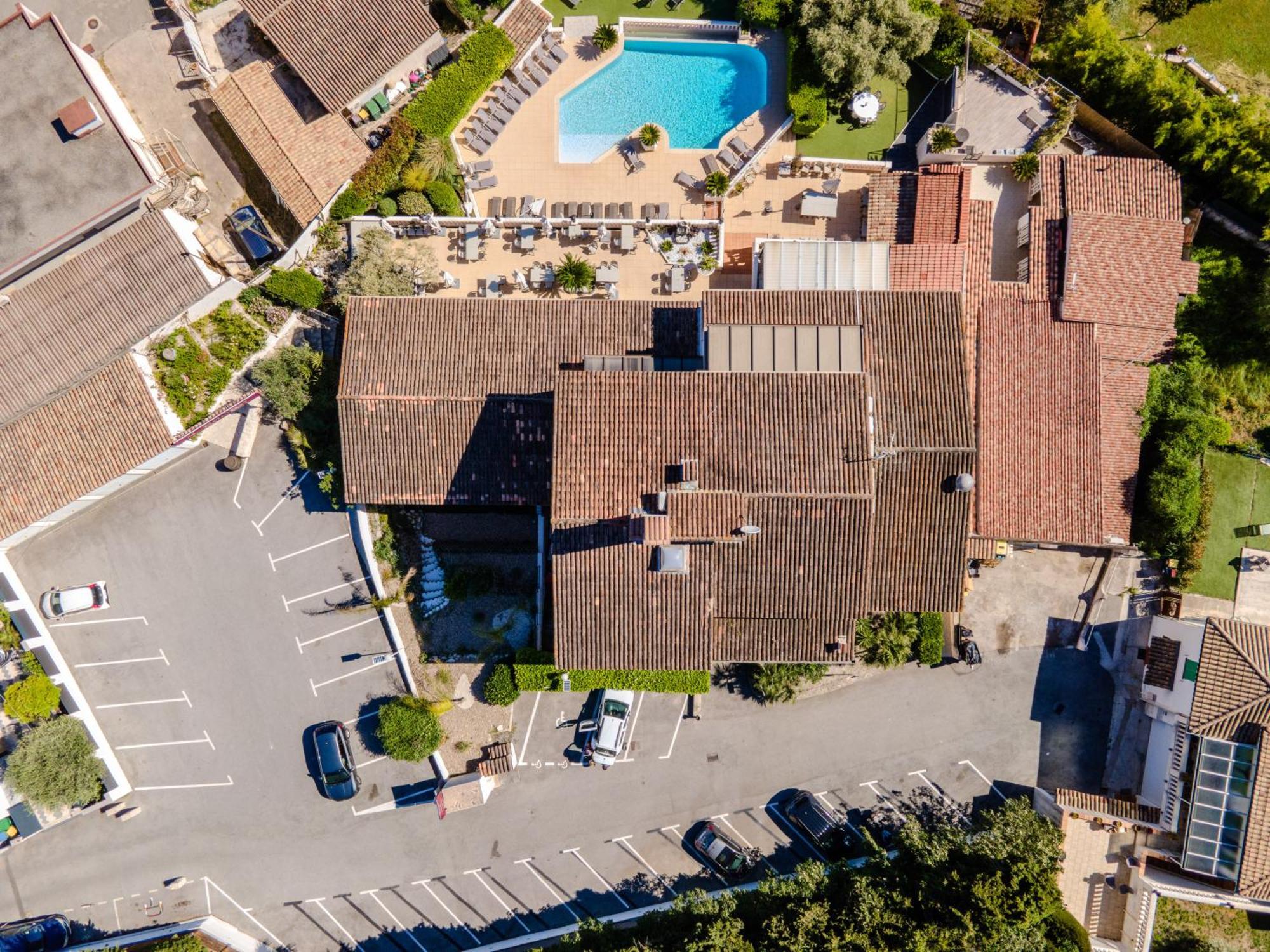 Hotel & Restaurant Perla Riviera فينوف لوبيه المظهر الخارجي الصورة
