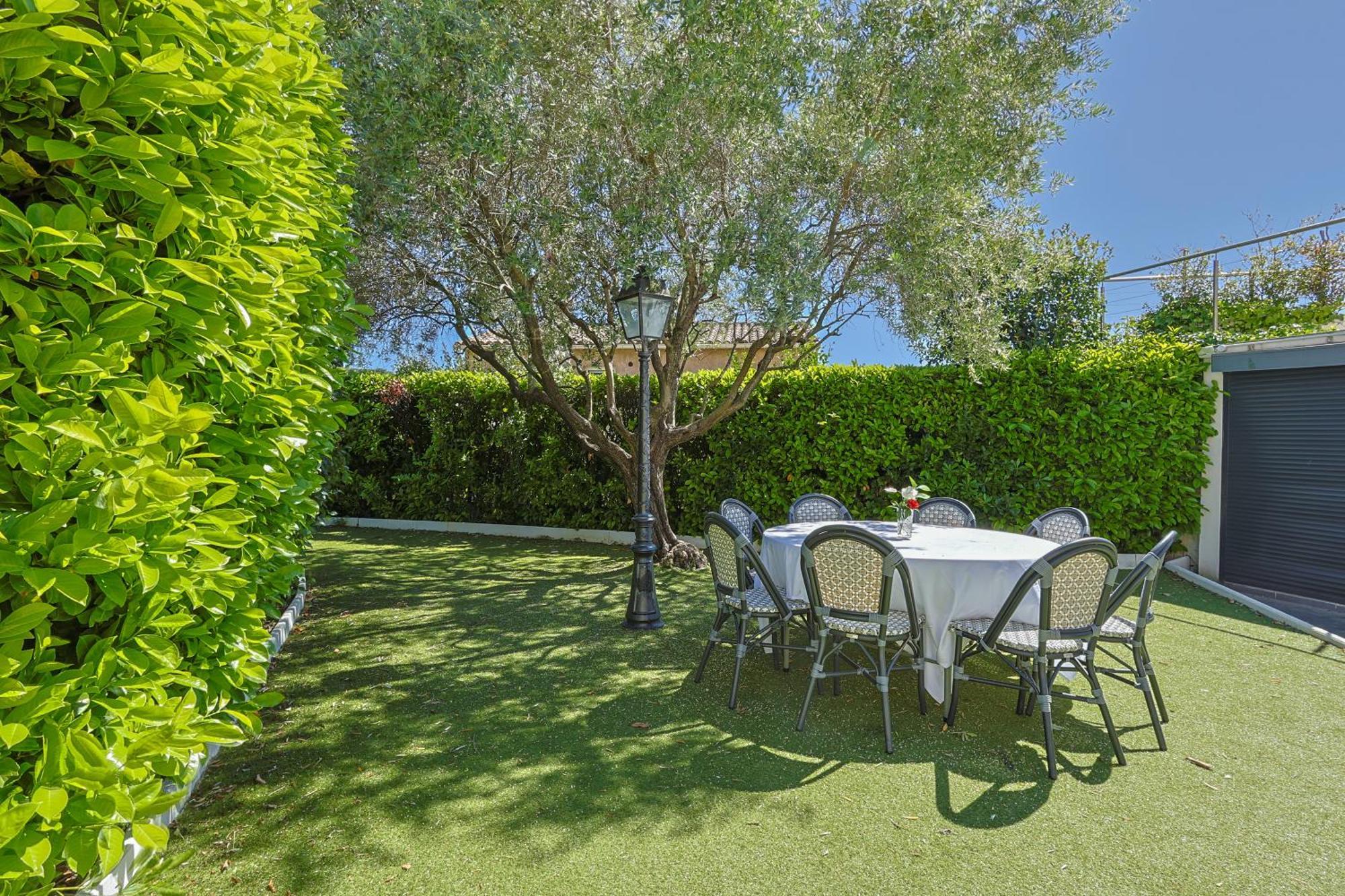 Hotel & Restaurant Perla Riviera فينوف لوبيه المظهر الخارجي الصورة